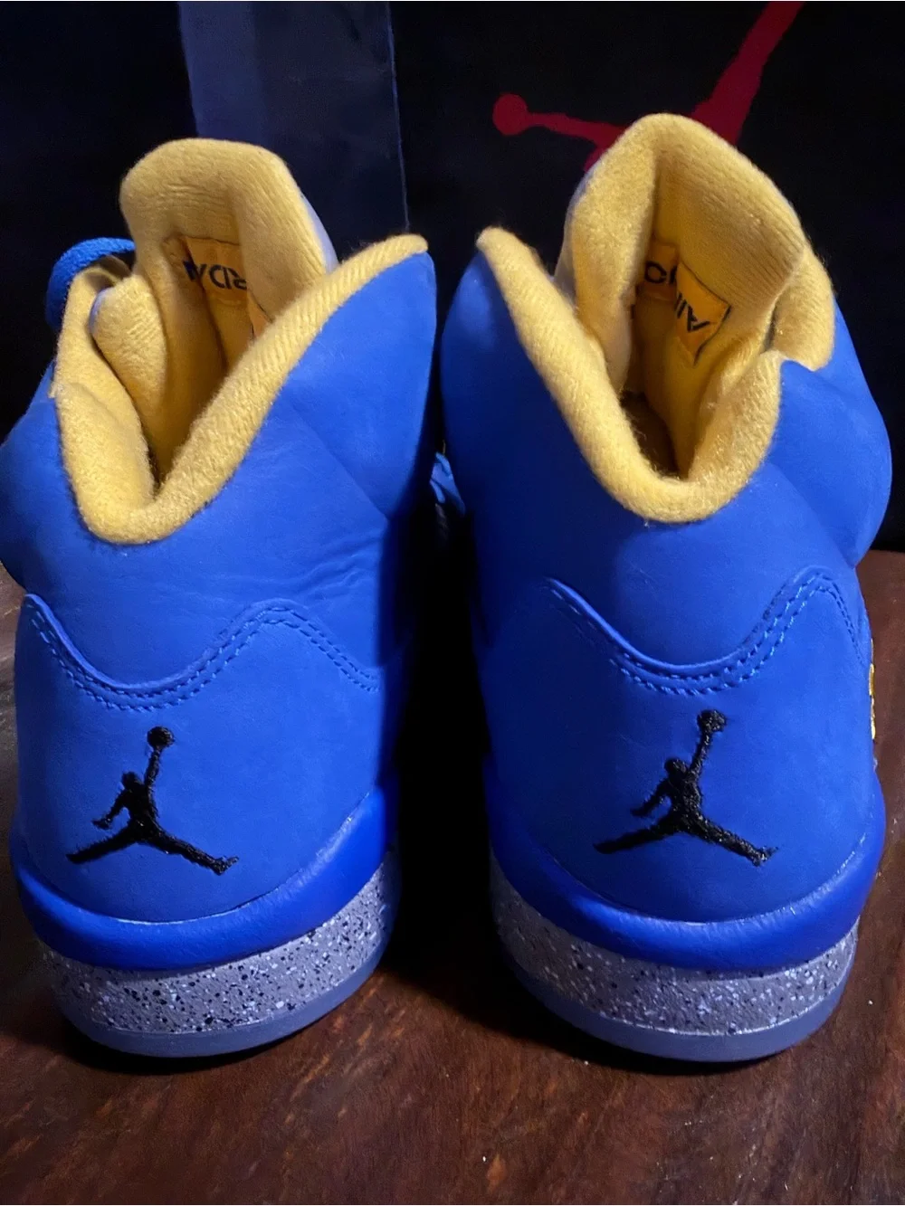 Jordan Blue & Yellow Retro 5 ‘Laney’ Basketball Sneakers - 9M